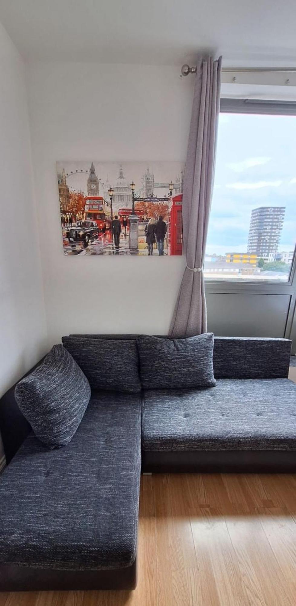 Appartamento Cosy Entire Flat In Whitechapel Londra Esterno foto