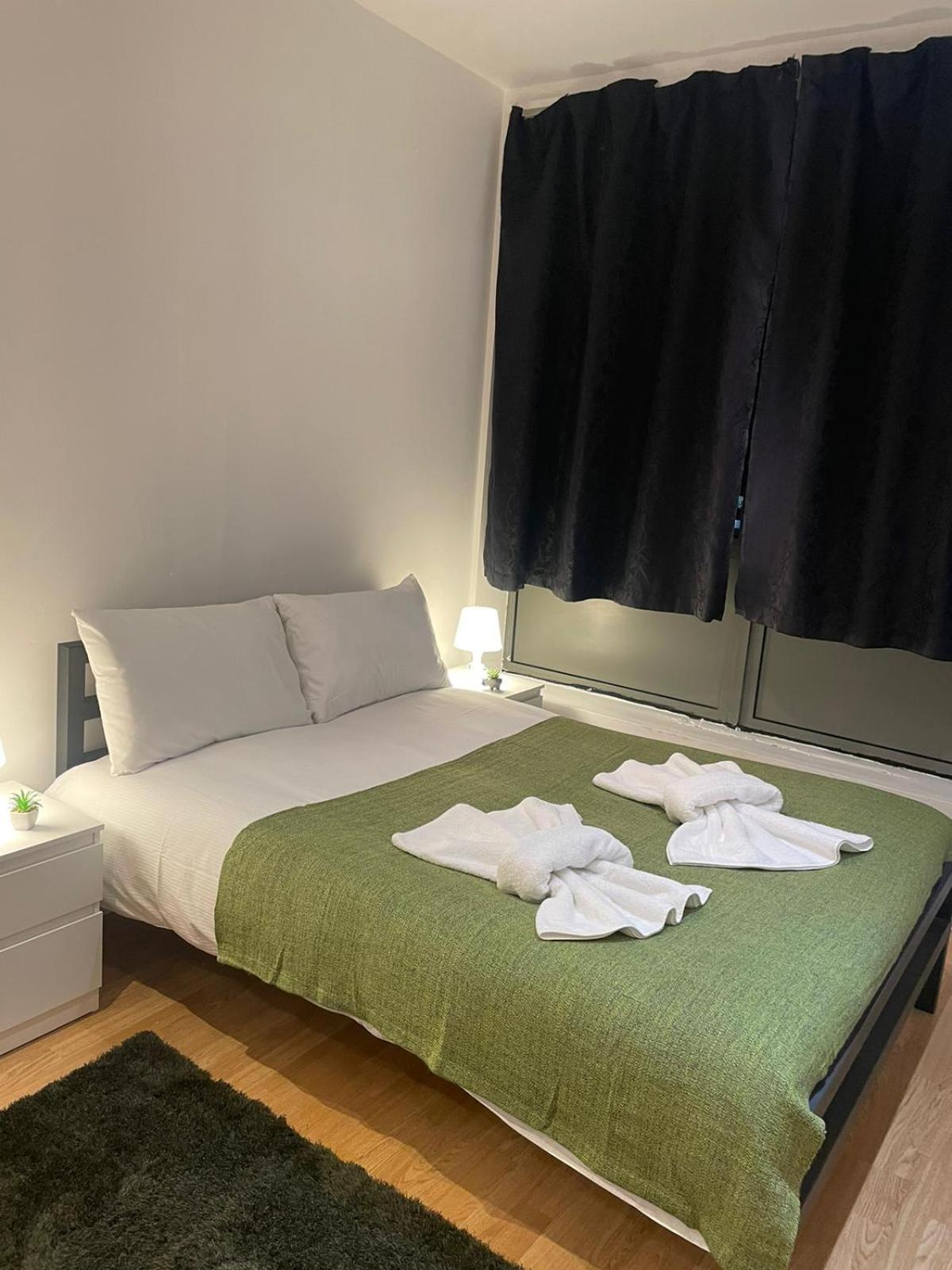 Appartamento Cosy Entire Flat In Whitechapel Londra Esterno foto